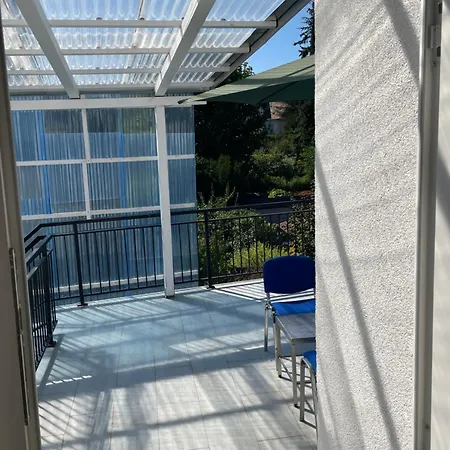 Διαμέρισμα Schoenes Gemuetlicher In Zentrum *